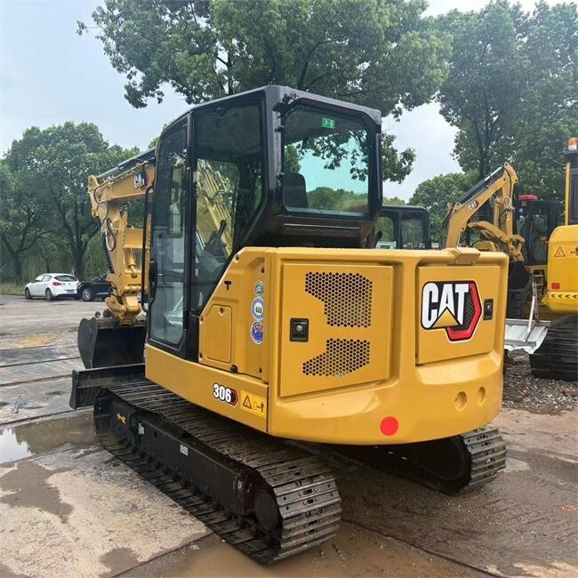 Compact Cat 6 Tonne Excavator Used CAT 306 Mini Excavator With Crawler Chain