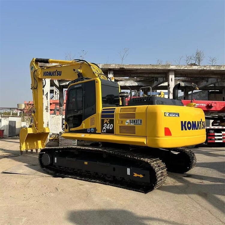 PC240-8 Second Hand Komatsu Excavators 24 Ton Crawler Type Excavator