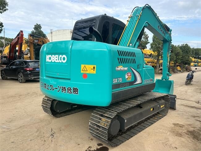 Second Hand Kobelco SK75 Excavator Kobelco 7 Ton Excavator with ISUZU Engine
