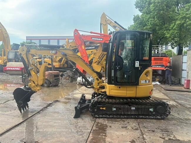 Crawler Type CAT 303.5E Excavator Second Hand Mini Excavator 3500KG