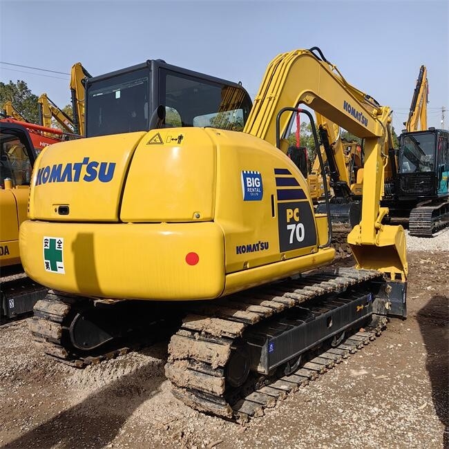 Operator Friendly Used Compact Excavators PC70-8 Komatsu 7 Ton Excavator