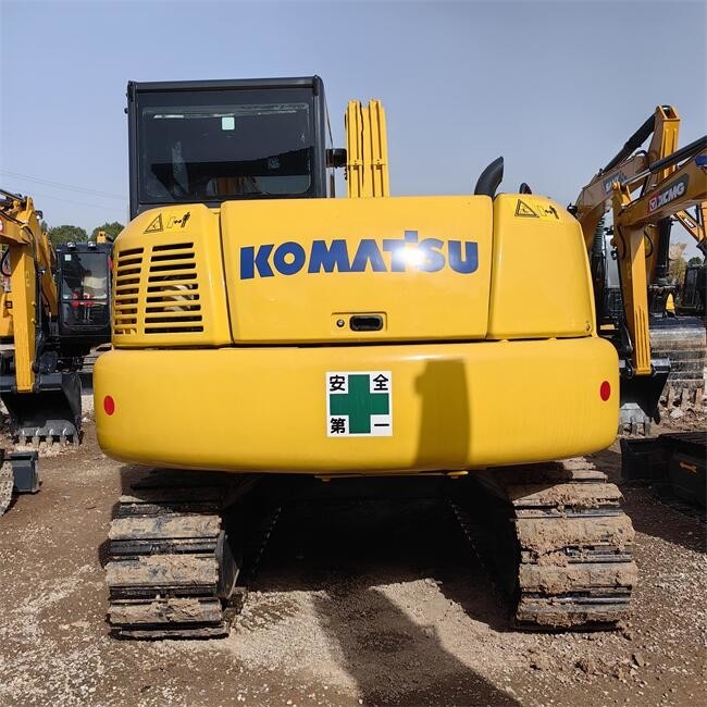 Operator Friendly Used Compact Excavators PC70-8 Komatsu 7 Ton Excavator