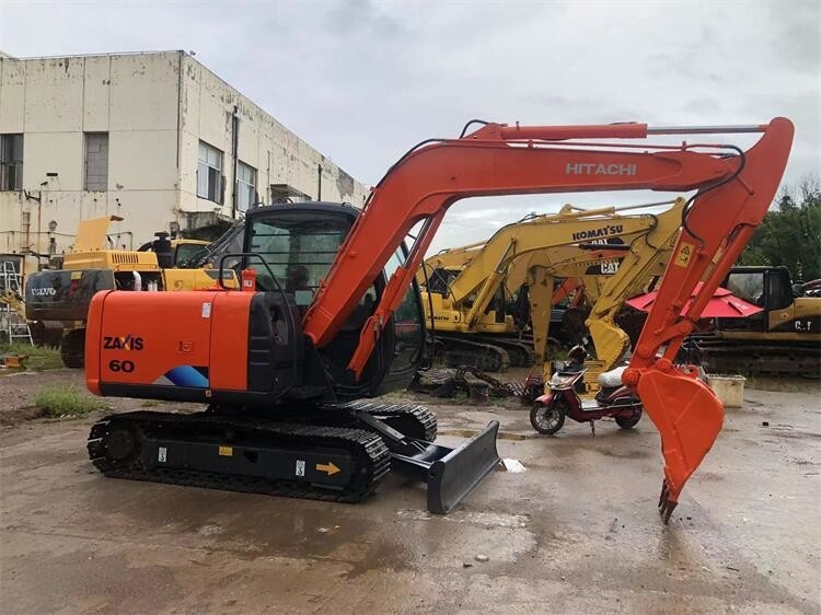 ZX60 Second Hand Hitachi Excavators  Hitachi 6 Ton Excavator Crawler Type