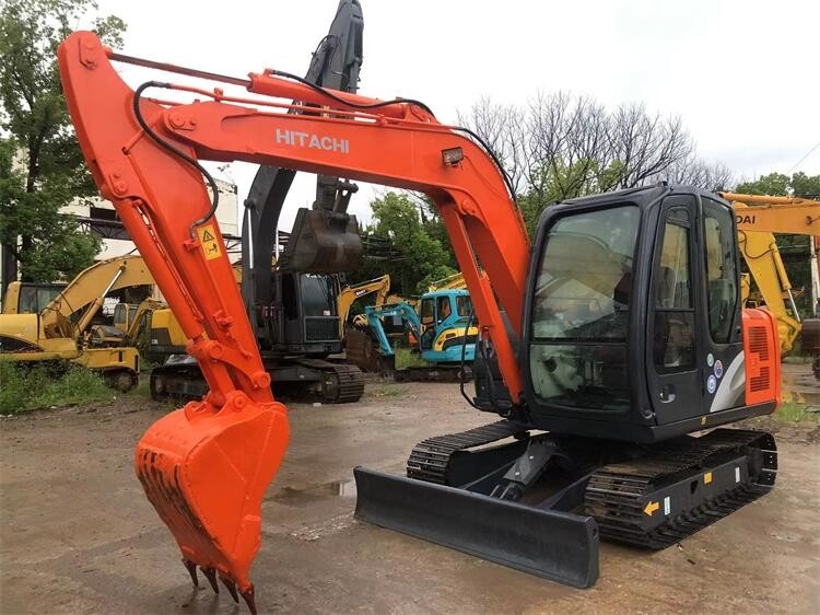 ZX60 Second Hand Hitachi Excavators  Hitachi 6 Ton Excavator Crawler Type