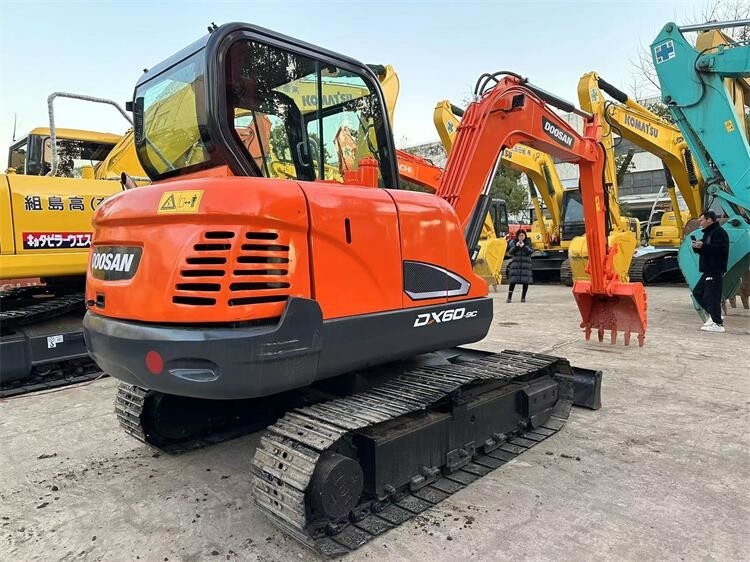 Second Hand Doosan Dx60 Excavator Doosan 6 Ton Excavator With YANMAR Engine