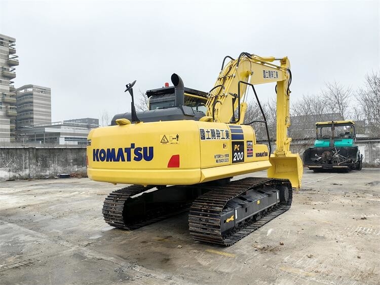Robuste Konstruktion Gebraucht 20 Tonnen Bagger Komatsu PC200-8 Bagger mit Cummins-Motor