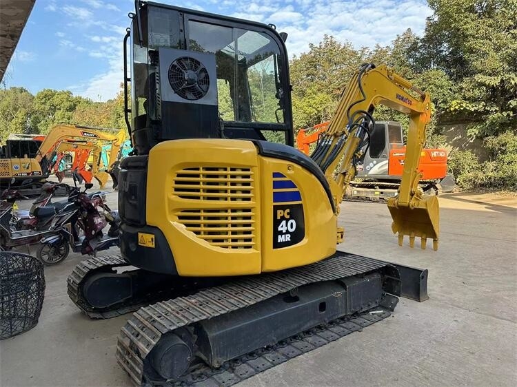Second Hand Komatsu PC40MR Excavator Used 4 Ton Excavator 28.5KW Highly Efficient