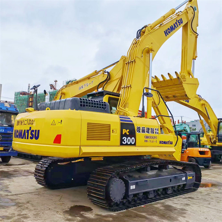 2nd Hand Komatsu PC300-8 Excavator Komatsu 30 Ton Excavator  Fuel Efficiency