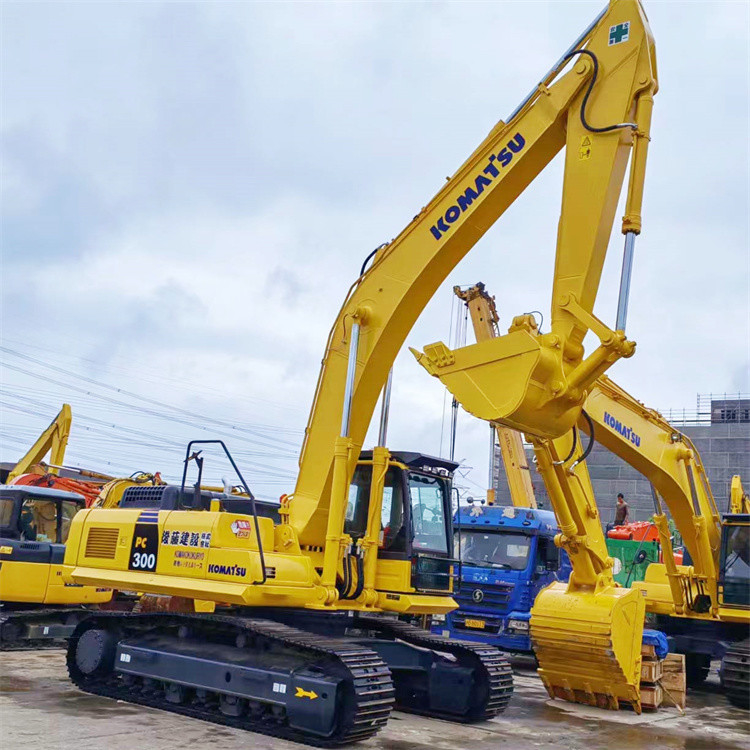 2nd Hand Komatsu PC300-8 Excavator Komatsu 30 Ton Excavator  Fuel Efficiency