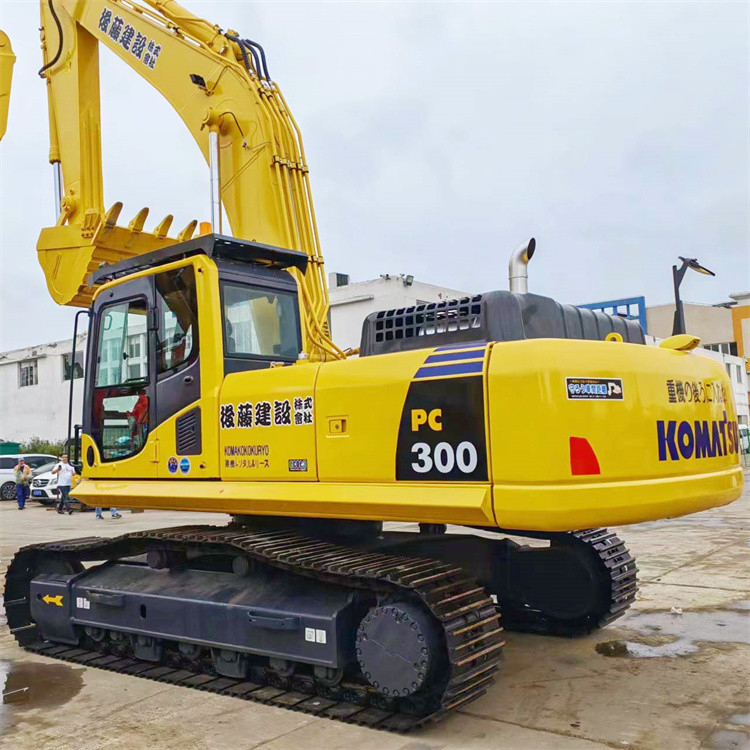 2nd Hand Komatsu PC300-8 Excavator Komatsu 30 Ton Excavator  Fuel Efficiency