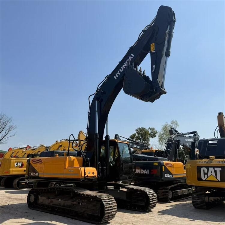 Well-Maintained Hyundai 330LC-9S 33 Ton Crawler Excavator For Heavy-Duty Work