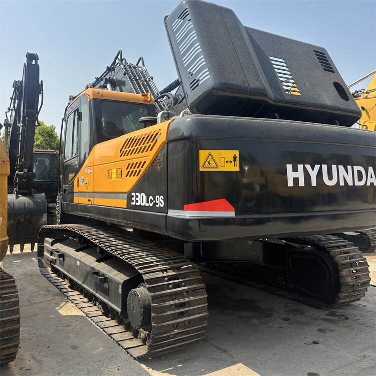 Well-Maintained Hyundai 330LC-9S 33 Ton Crawler Excavator For Heavy-Duty Work