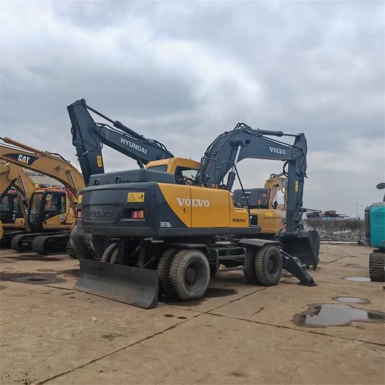 Second Hand Volvo wheel EC170 Excavator used Volvo digger 17Ton  less Working Hours