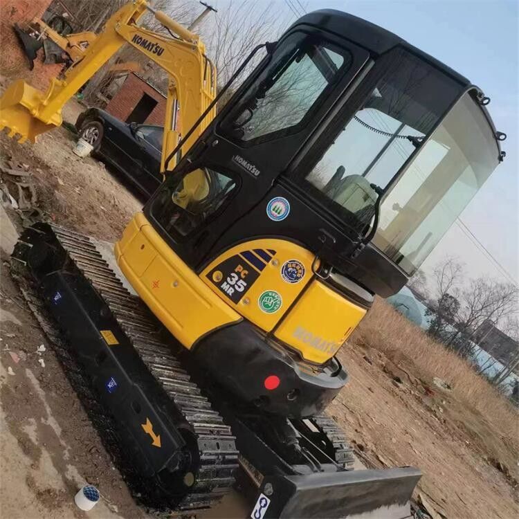 2022 Komatsu 3 Tonnen Bagger Schalldichte Kabine und ergonomische Steuerungen für komfortablen Betrieb