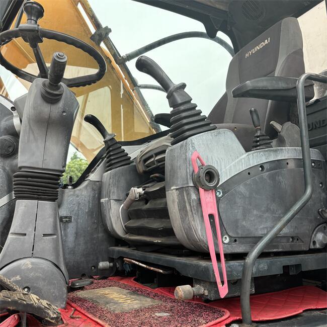 Hyundai 210W-9T Эксплуатационный экскаватор на колесах 22T с двигателем Cummins 140 кВт 1
